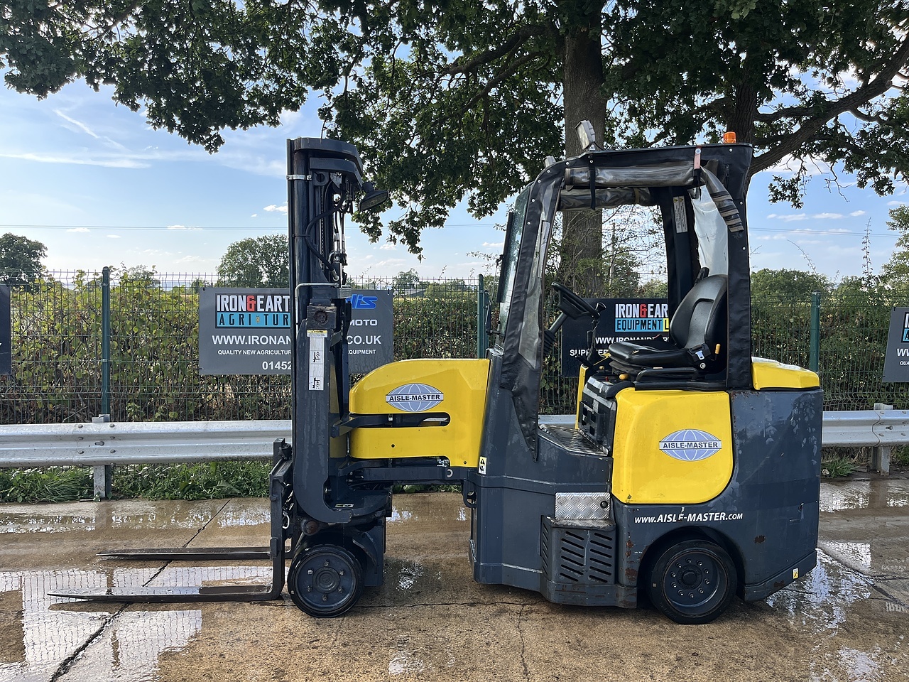 2015 Aislemaster AM15E Articulating Forklift 2015 for sale in Berkeley, Gloucestershire