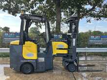 Aislemaster AM15E Articulating Forklift 