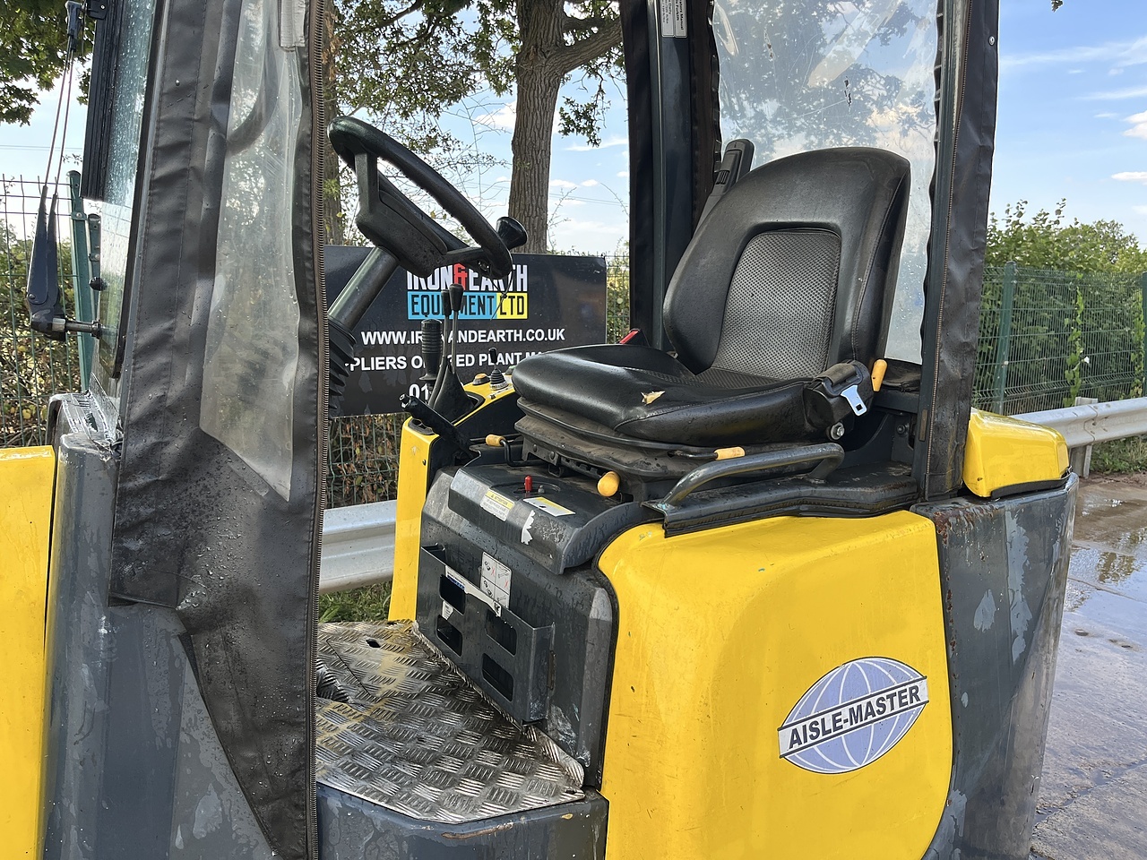 2015 Aislemaster AM15E Articulating Forklift forklift for sale in Berkeley, Gloucestershire — photo 9