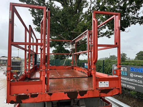2012 Scissor Lift D
