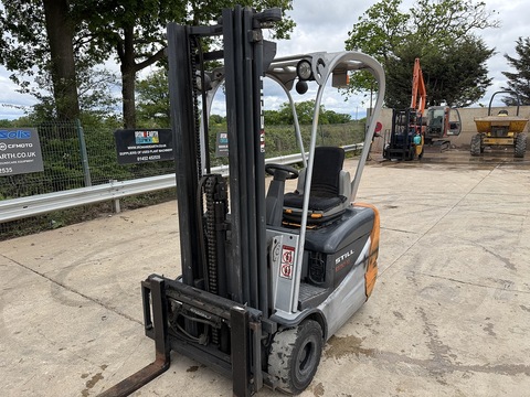 2006 Forklift 1