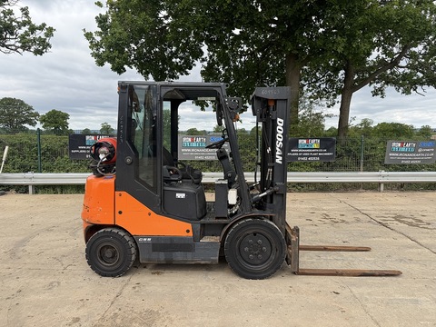 2017 Forklift