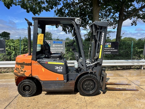 2011 Forklift