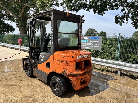 2011 Forklift