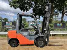 Toyota 02-8FDF30 Forklift 
