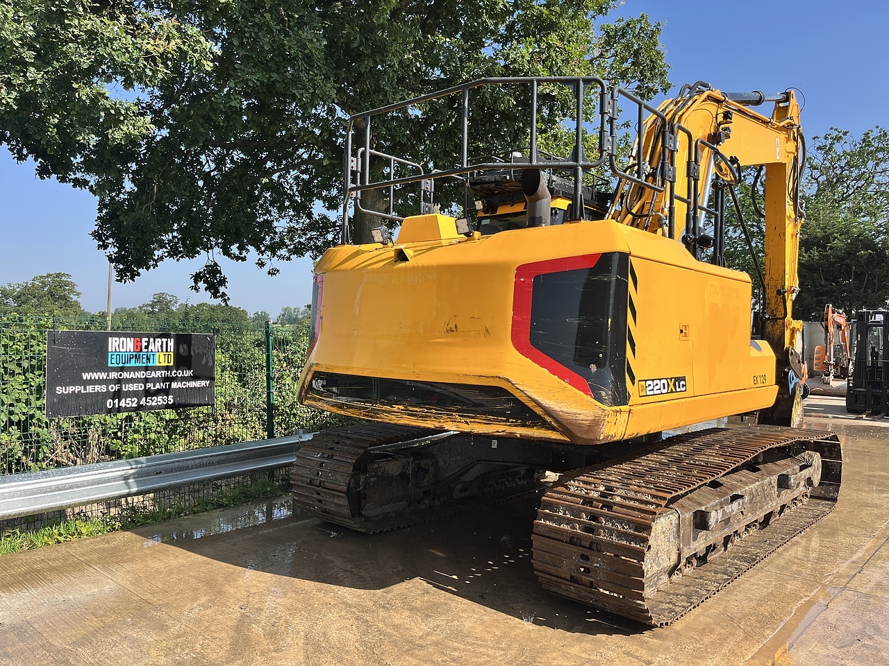 2019 JCB 220X LC Excavator excavator for sale in Berkeley, Gloucestershire — photo 6