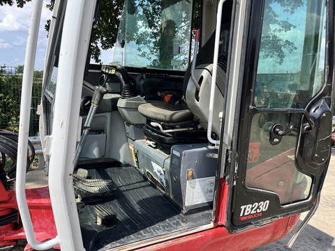 2017 Excavator