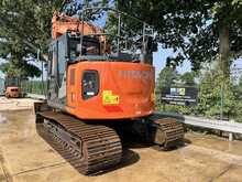 Hitachi ZX135USBL-6 Excavator 