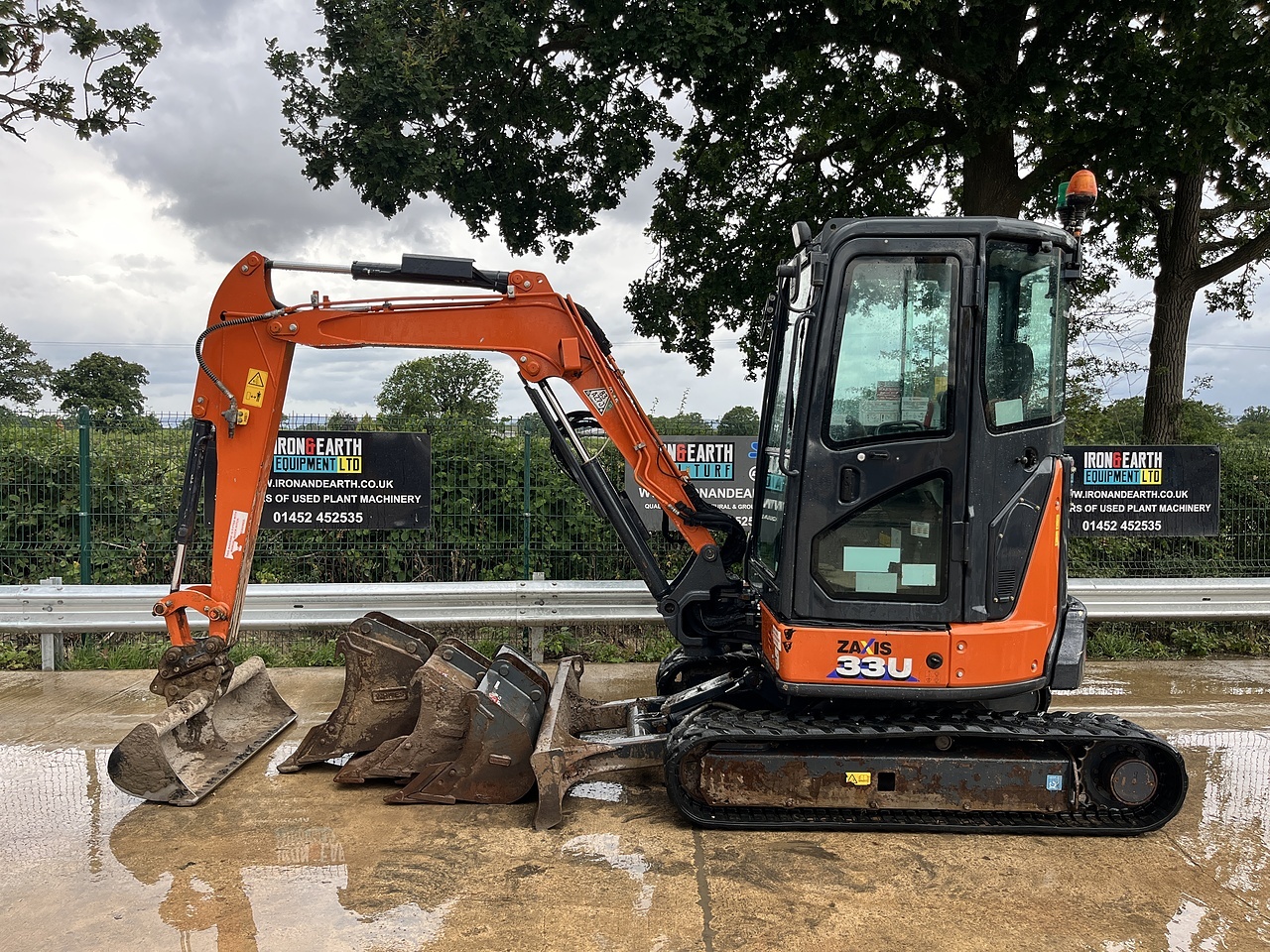 Hitachi 2023 Excavator