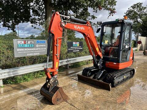 2016 Excavator