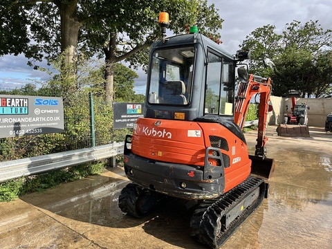 2016 Excavator