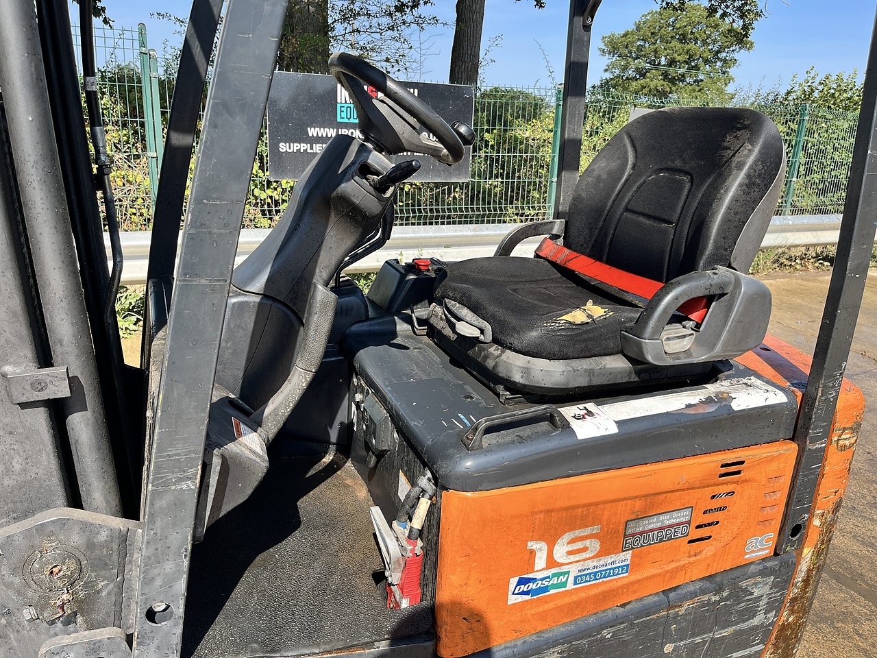 2020 Doosan B16R-7 Forklift forklift for sale in Berkeley, Gloucestershire — photo 9