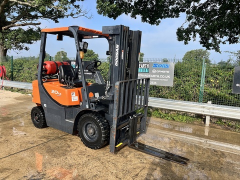 2018 1 Forklift LPG