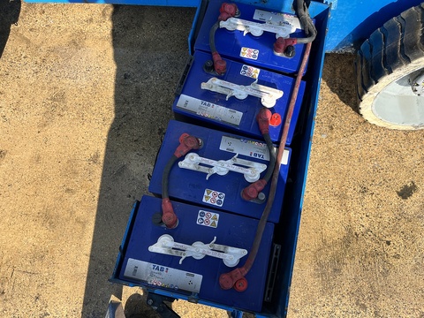 2001 Access Lift