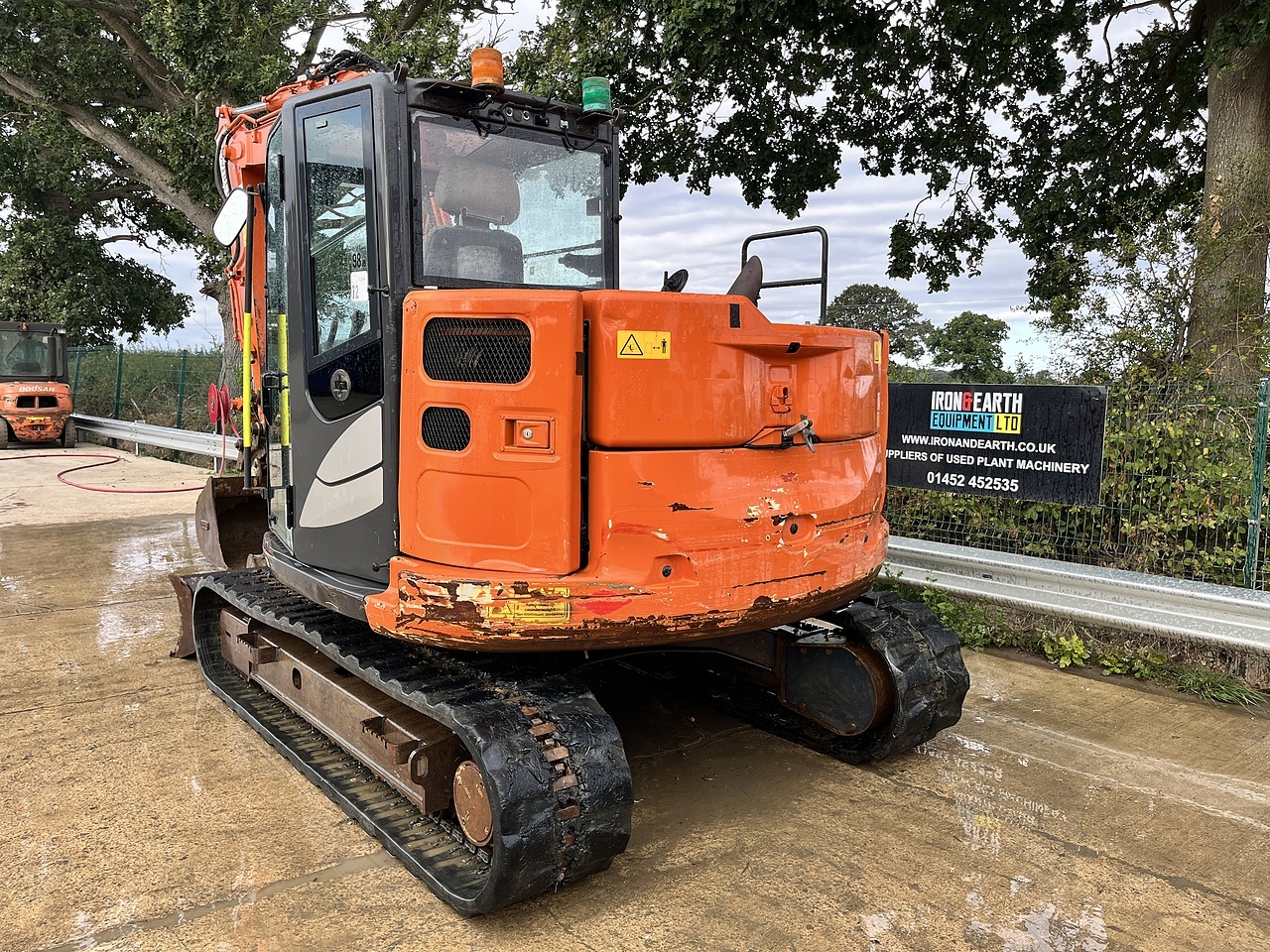 2021 Hitachi ZX85USB-6 Excavator excavator for sale in Berkeley, Gloucestershire — photo 3