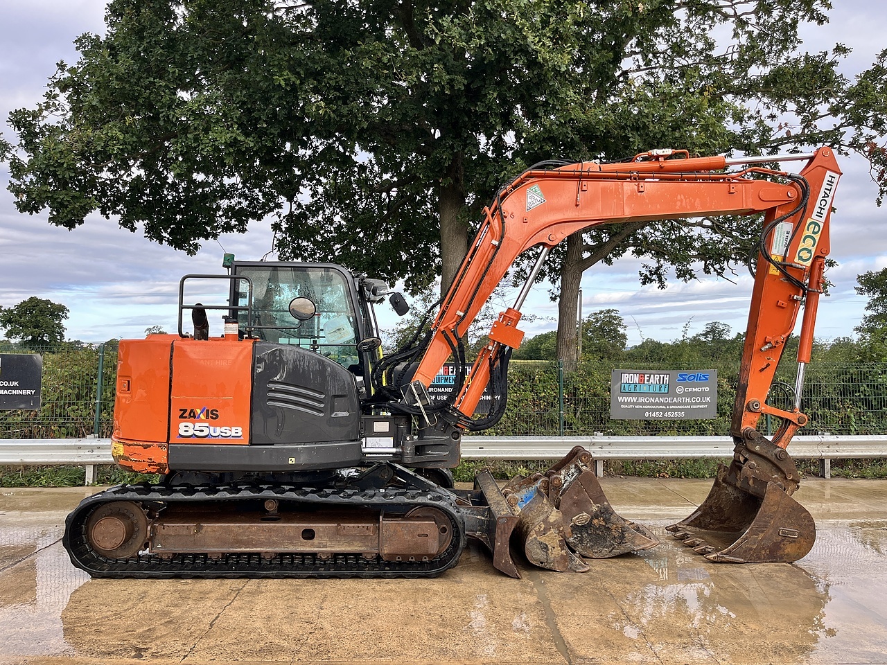 2021 Hitachi ZX85USB-6 Excavator excavator for sale in Berkeley, Gloucestershire — photo 4