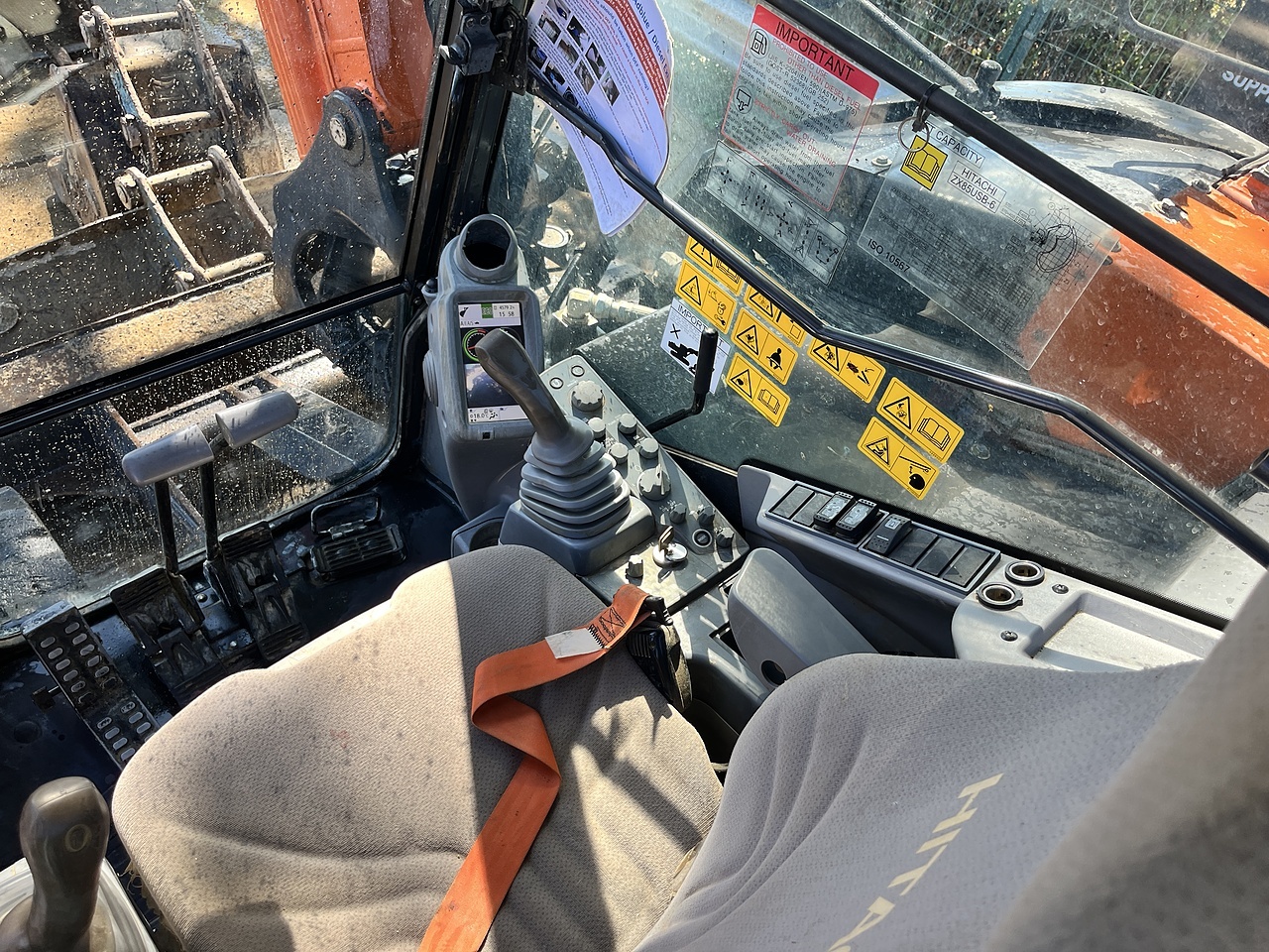 2021 Hitachi ZX85USB-6 Excavator excavator for sale in Berkeley, Gloucestershire — photo 10