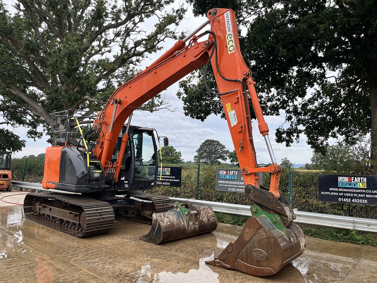 2019 Hitachi ZX135US-6 Excavator excavator for sale in Berkeley, Gloucestershire — photo 5