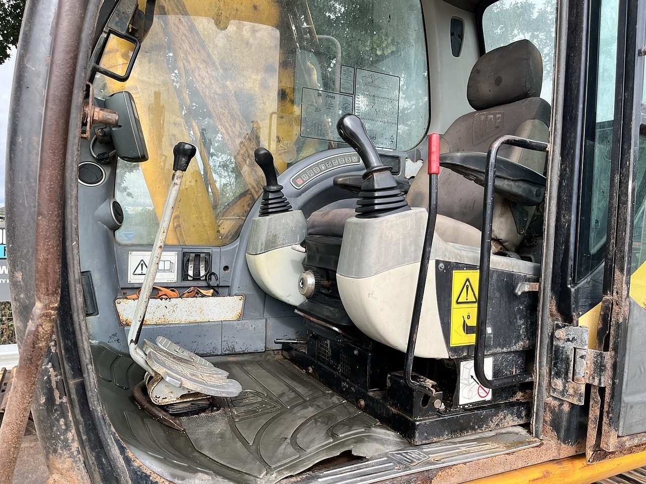 2007 JCB JS145 Excavator excavator for sale in Berkeley, Gloucestershire — photo 9
