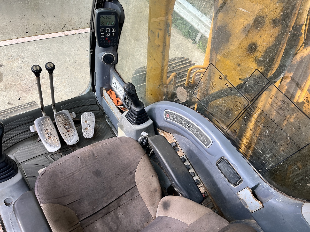 2007 JCB JS145 Excavator excavator for sale in Berkeley, Gloucestershire — photo 10