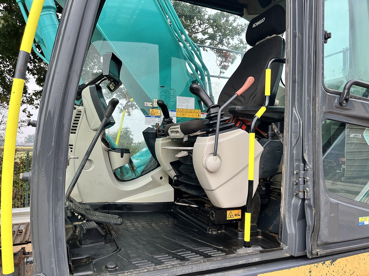 2021 Kobelco SK210LC-10E Excavator excavator for sale in Berkeley, Gloucestershire — photo 9