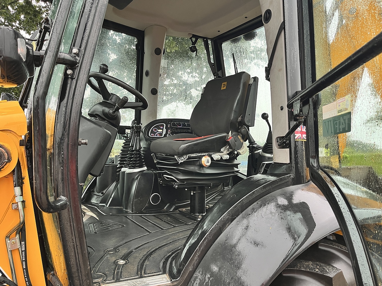 2018 JCB 3CX Backhoe Loader loader for sale in Berkeley, Gloucestershire — photo 9
