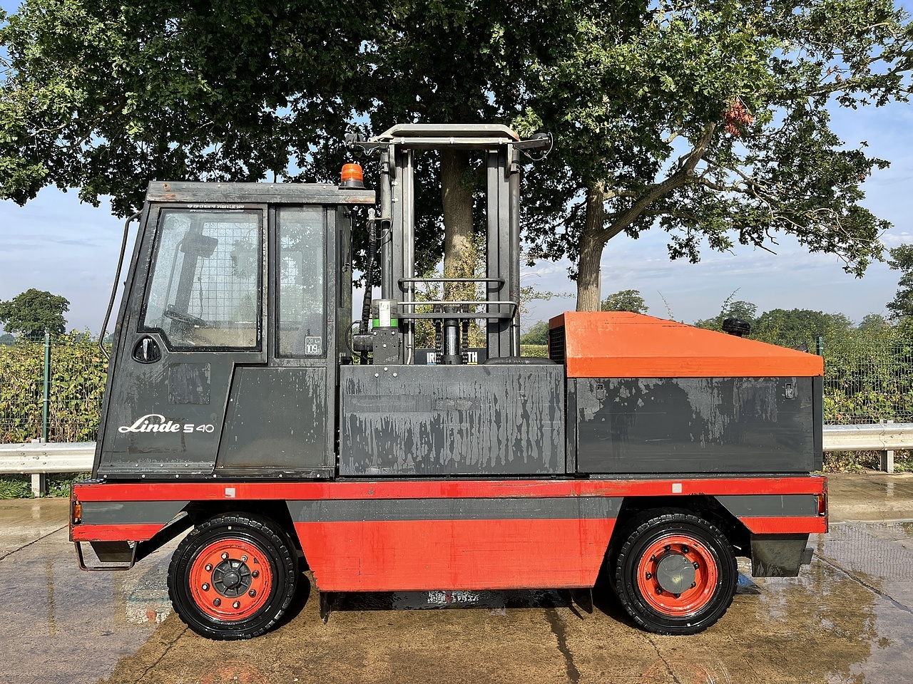 2007 Linde S40 Side Loader Forklift 2007 for sale in Berkeley, Gloucestershire