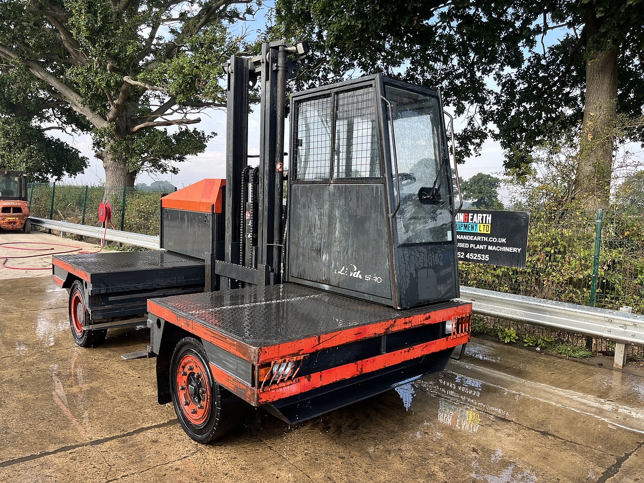 2007 Linde S40 Side Loader Forklift forklift for sale in Berkeley, Gloucestershire — photo 5