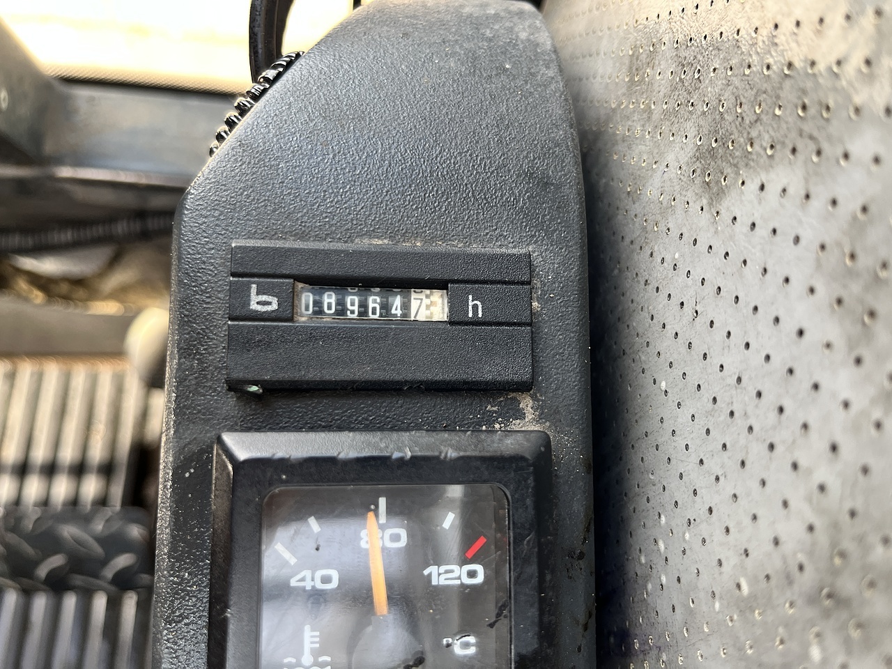 2007 Linde S40 Side Loader Forklift forklift for sale in Berkeley, Gloucestershire — photo 7