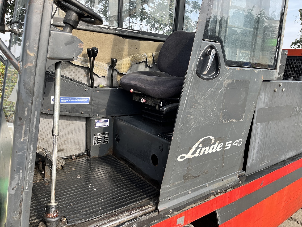 2007 Linde S40 Side Loader Forklift forklift for sale in Berkeley, Gloucestershire — photo 9