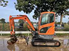 Doosan DX27Z Excavator 