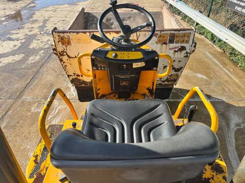 2004 Dumper