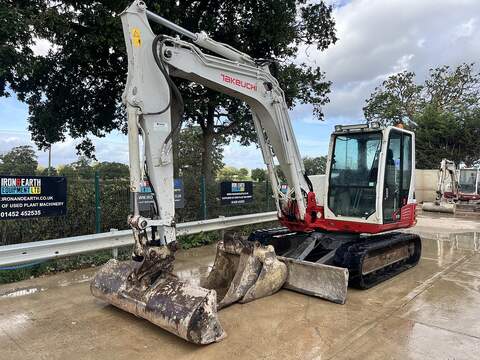 2016 Excavator