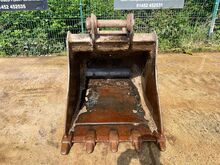 Used 34" Bulk Bucket For 14 Tonne Excavator Image 1