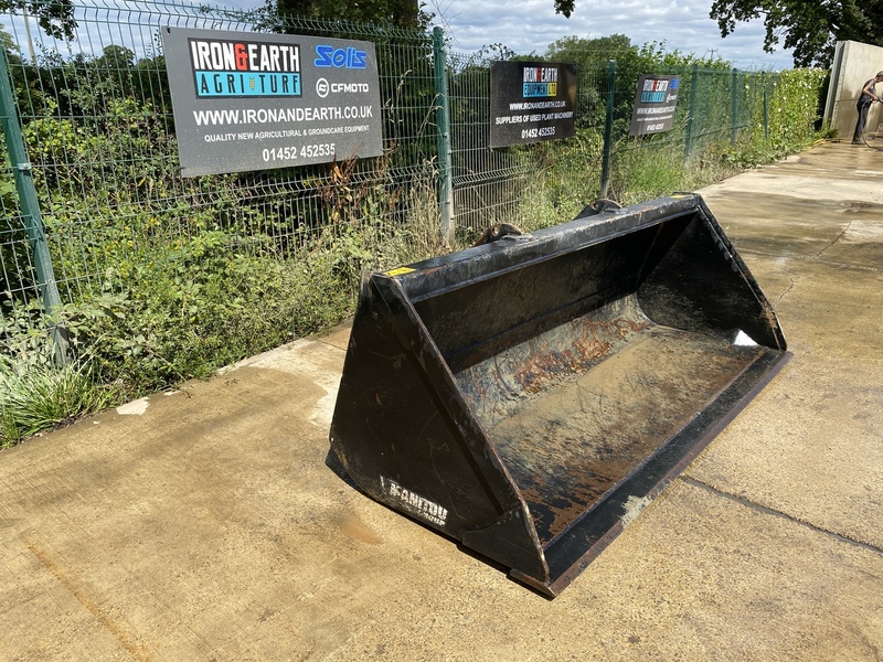 Used 90" Manitou Telehandler Bucket Image 3