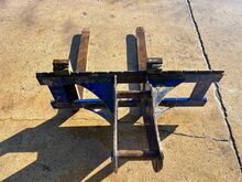 Used Pallet Forks on JCB Hitch For Excavator Image 2