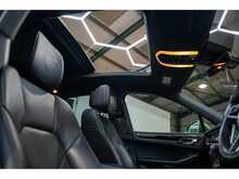 Porsche Macan T - U55699