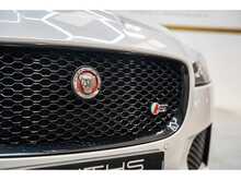 Jaguar XF d V6 S - U55709