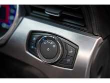 Ford Mustang V8 GT - U55728