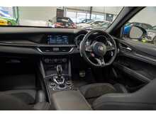 Alfa Romeo Stelvio V6 Bi-Turbo Quadrifoglio - U55794