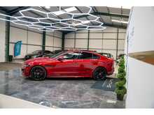 Jaguar XE P300i R-Dynamic HSE - U55795
