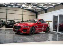 Jaguar XE P300i R-Dynamic HSE - U55795