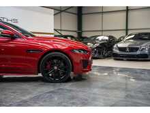 Jaguar XE P300i R-Dynamic HSE - U55795