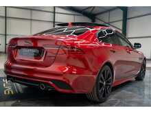 Jaguar XE P300i R-Dynamic HSE - U55795