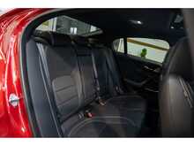 Jaguar XE P300i R-Dynamic HSE - U55795