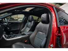 Jaguar XE P300i R-Dynamic HSE - U55795