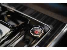 Jaguar XE P300i R-Dynamic HSE - U55795