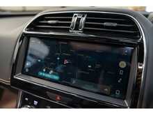 Jaguar XE P300i R-Dynamic HSE - U55795