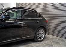 Infiniti QX70 d V6 Ultimate - U55796
