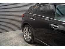 Infiniti QX70 d V6 Ultimate - U55796